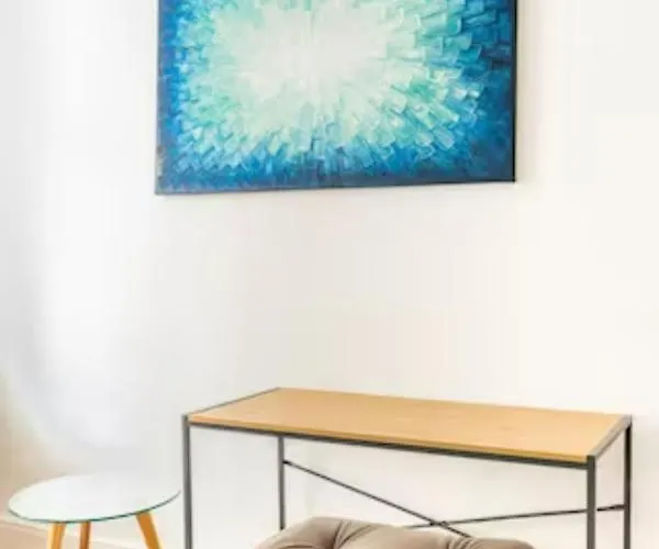 Grosszuegige Altbauwohnung In Bestlage *