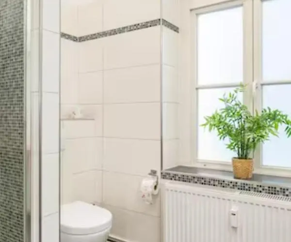 Grosszuegige Altbauwohnung In Bestlage * Hamburg-Harburg